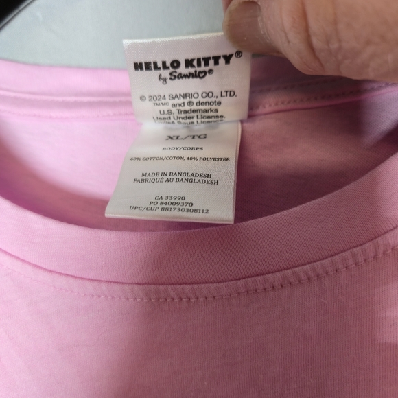 Hello Kitty Pink Cropped Tee Shirt Size Ladies XL - Picture 5 of 7